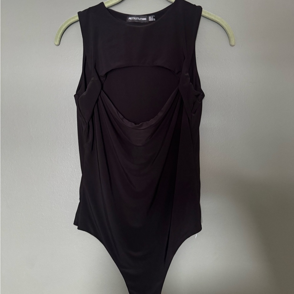 PrettyLittleThing PLT BLACK SLINKY CUT OUT FRONT BODYSUIT - Size 8